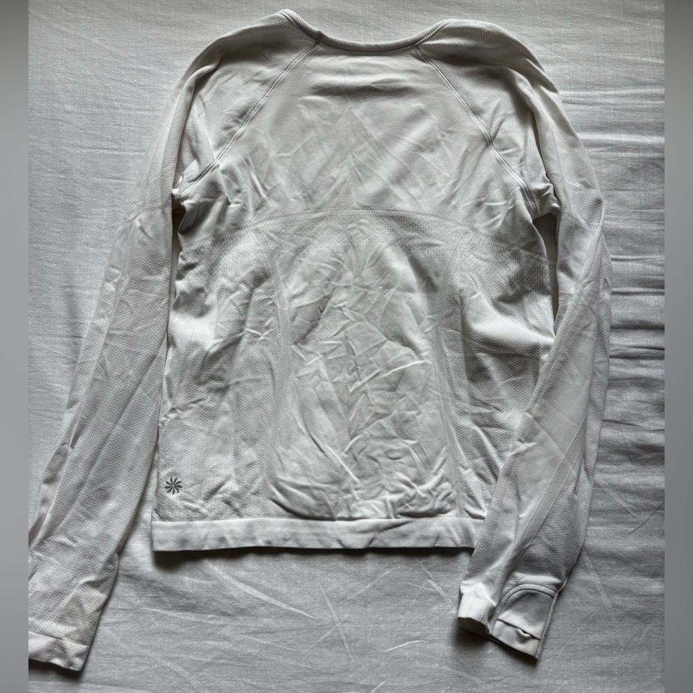 Athleta Women’s white long sleeve undershirt